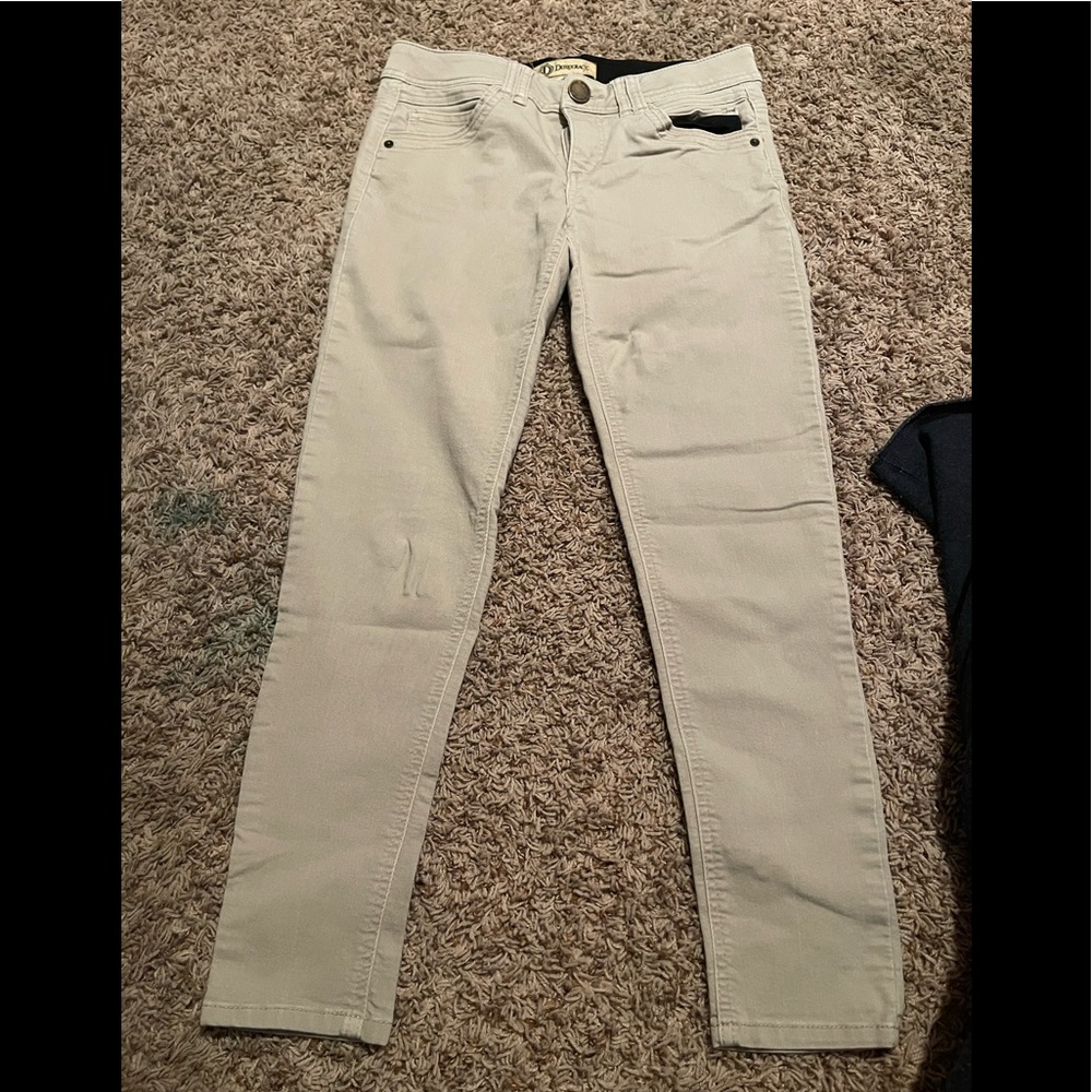 Cute tan skinny jeans🤩